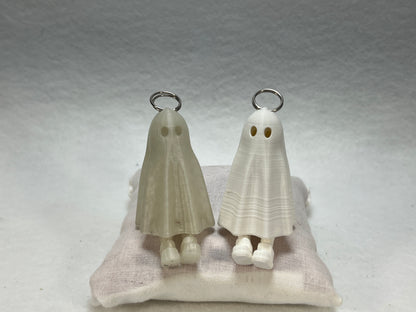 Zou Ghost a Friendly Halloween TicTok Ghost Key Chain With Hidden Feet Trick or Treat Décor