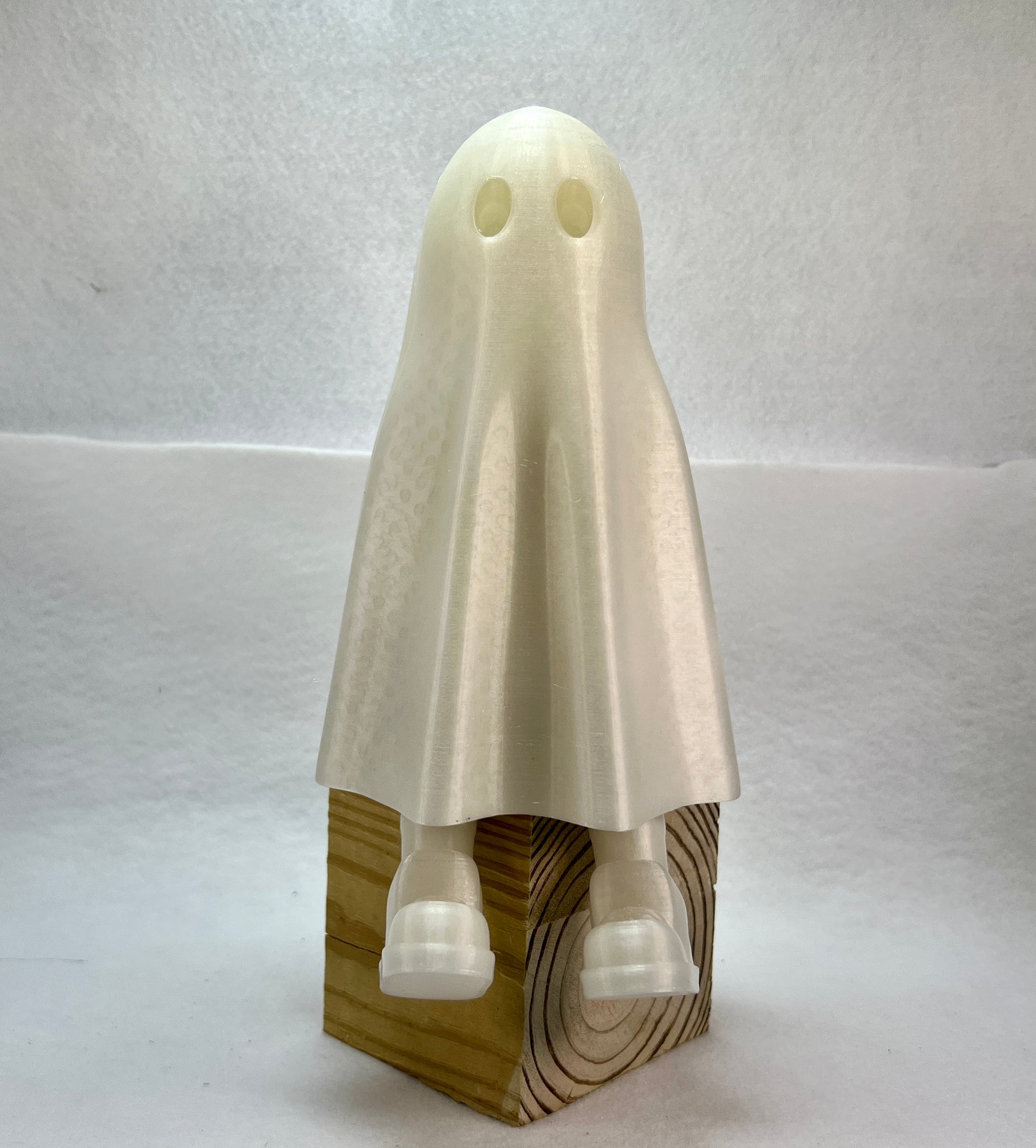 Zou Ghost a Friendly Halloween TicTok Ghost With Hidden Feet Trick or Treat Décor