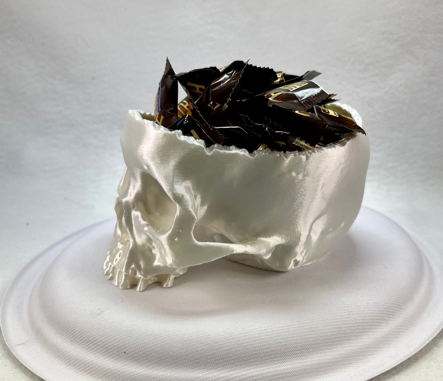 Spooktacular Halloween Skull Candy Bowl – Perfect for Trick or Treat Delights!